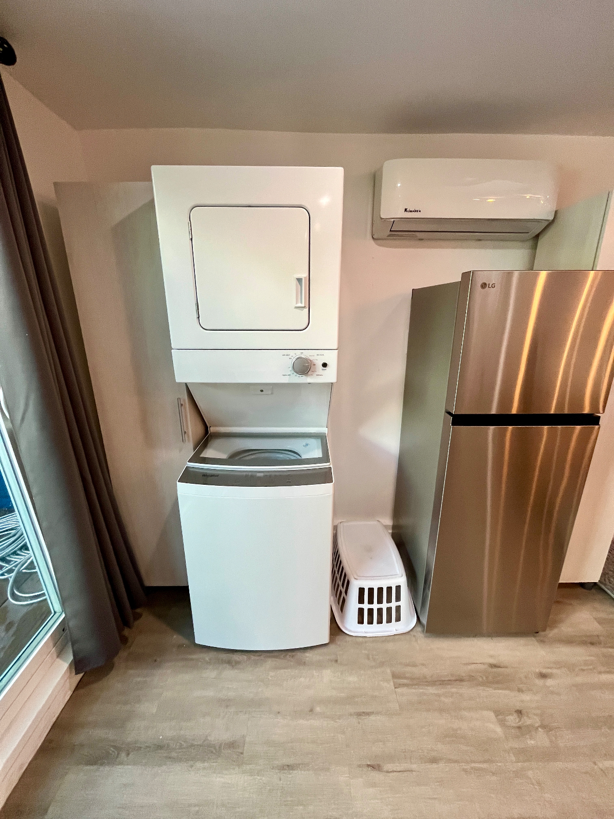 Special Studio, Newly Remodeled w/ Private Yard, Washer/Dryer - Photo 3