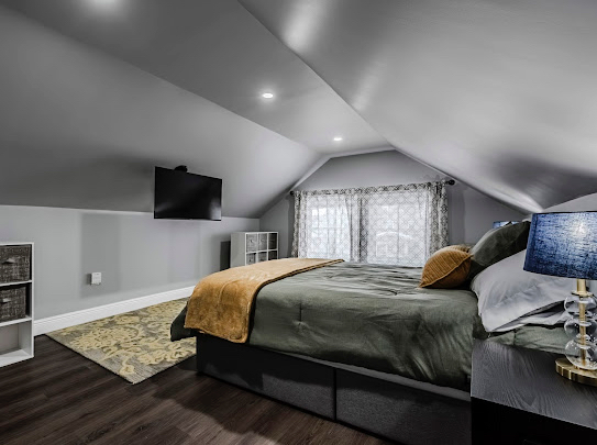 Bright and Comfortable Apartment Near... - Photo 9