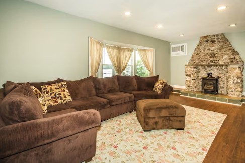 3-Bedroom House Overlooking Lake Bomoseen - Photo 6