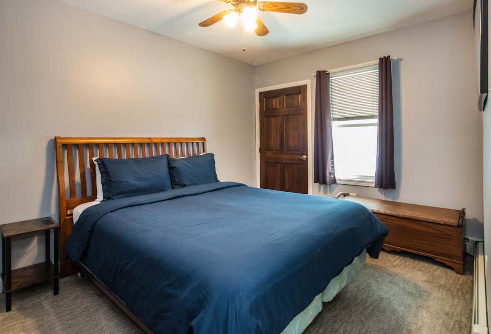 3-Bedroom House Overlooking Lake Bomoseen - Photo 8