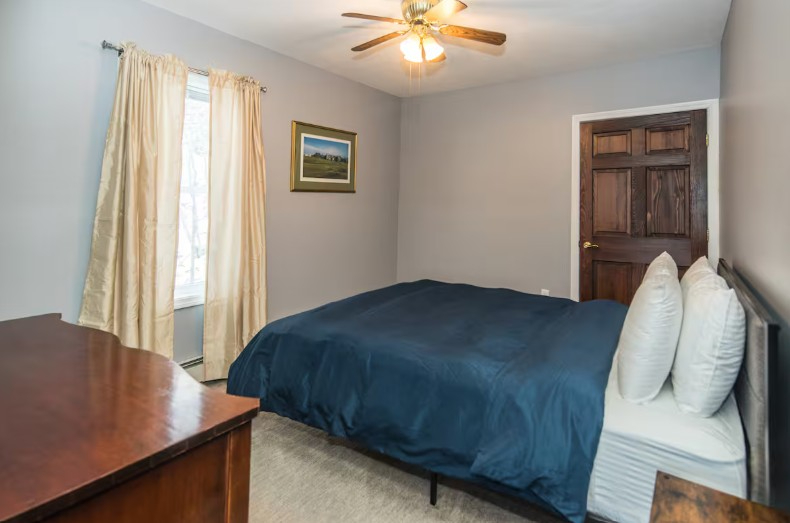 3-Bedroom House Overlooking Lake Bomoseen - Photo 9