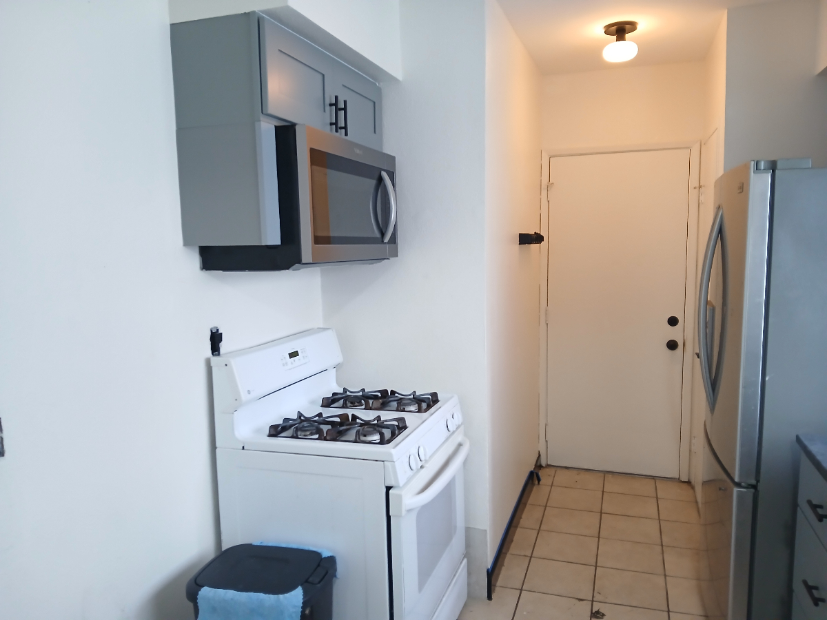 Fully Remodeled 1-Bedroom Retreat with New... - Photo 4