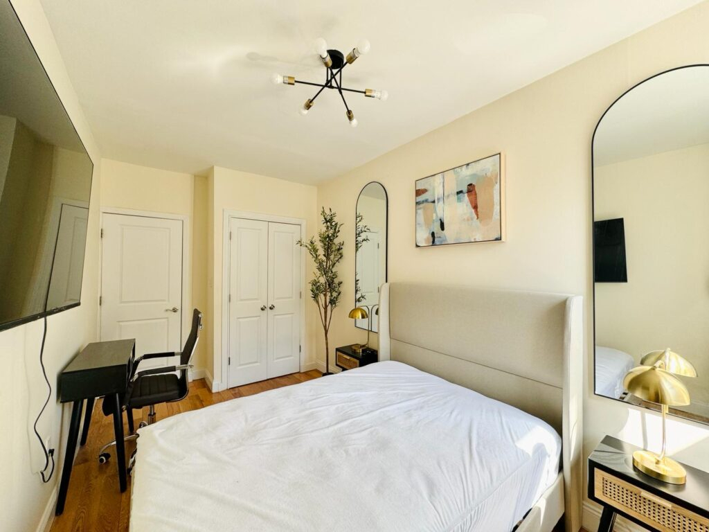 Bright Bedroom in Crown Heights #652 - Photo 2