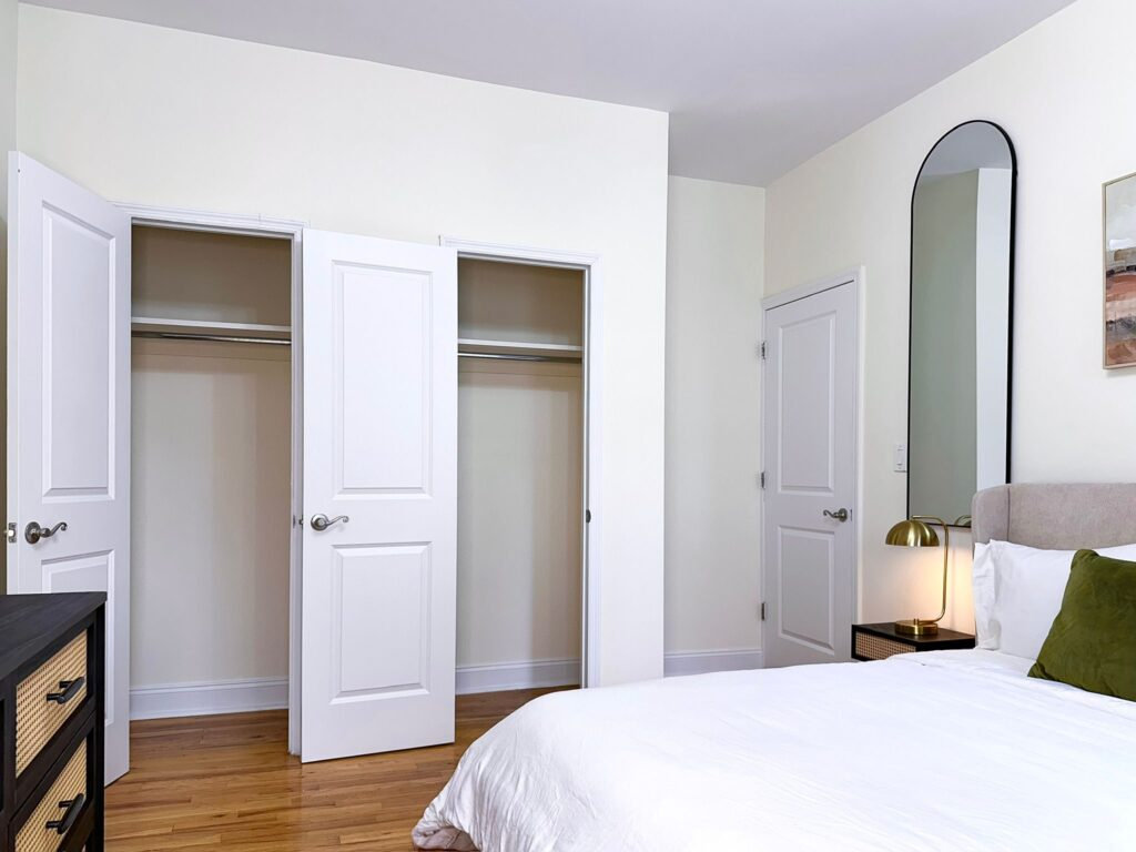 Bright Spacious in Crown Heights, 749 - Photo 5