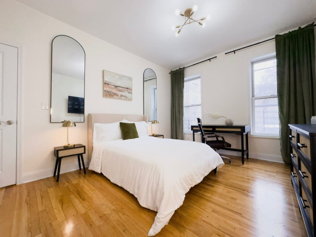 Bright Spacious in Crown Heights, 749 - Photo 1