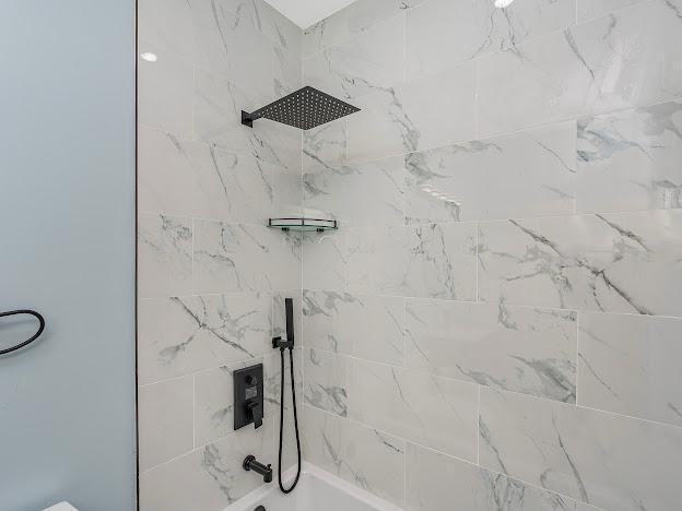 Updated First-Floor Apartment with Modern Finishes & Open Layout -- Albany's Prime Location - Photo 6