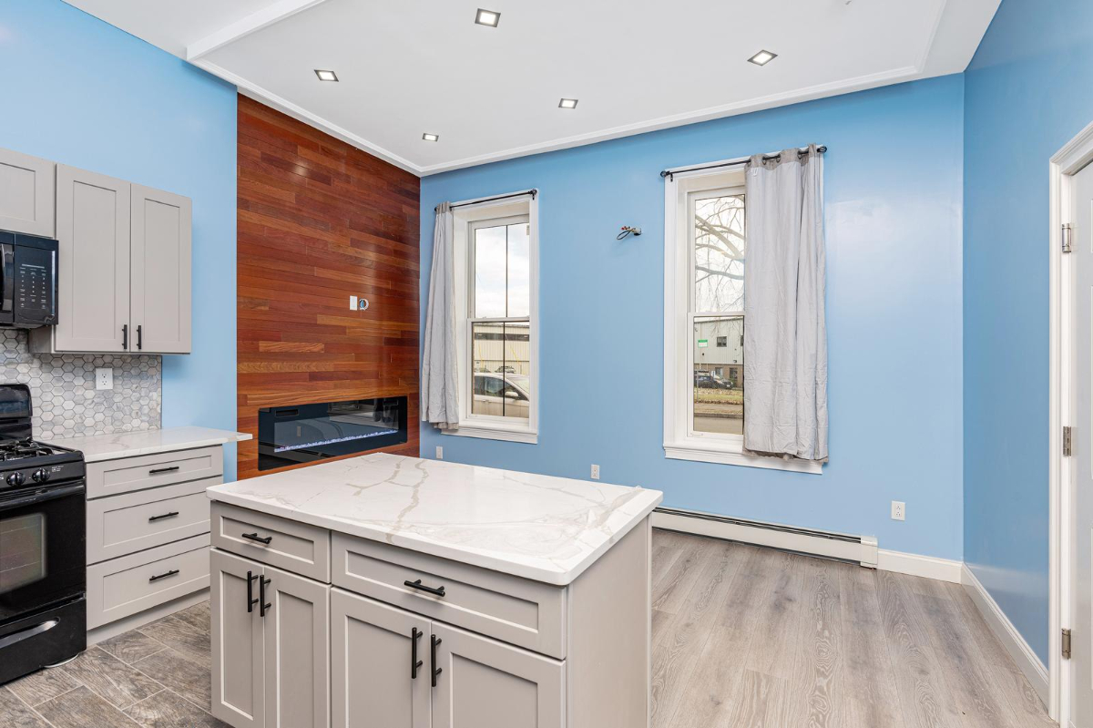 Updated First-Floor Apartment with Modern Finishes & Open Layout -- Albany's Prime Location - Photo 11