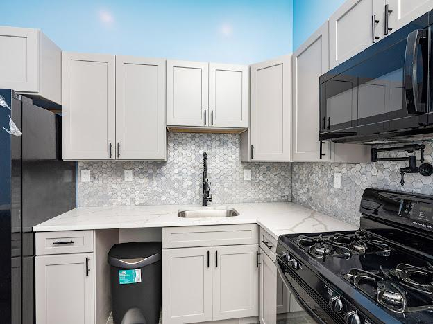 Updated First-Floor Apartment with Modern Finishes & Open Layout -- Albany's Prime Location - Photo 12