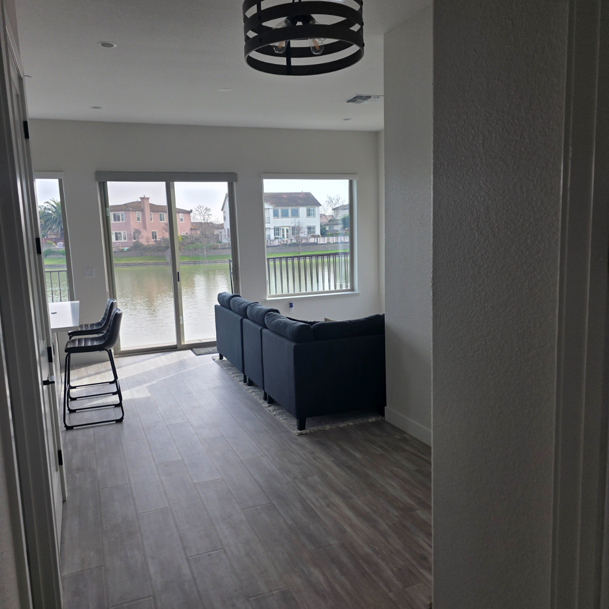 Peaceful Lakefront ADU- Modern, Cozy, and Fully Equipped - Photo 4