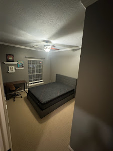 Bright Queen Room - Photo 1