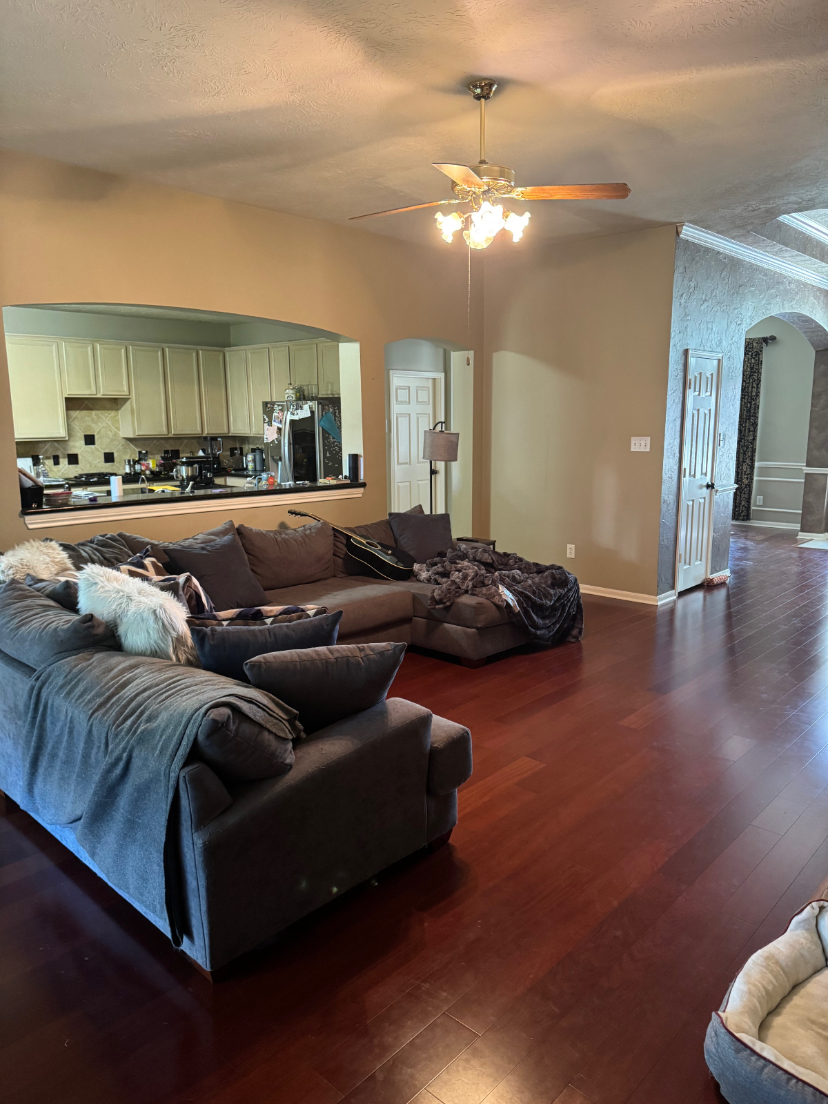 Bright Queen Room - Photo 7