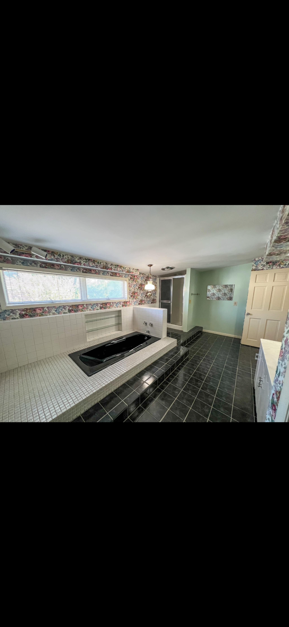Cozy furnished home near hospital - Photo 9