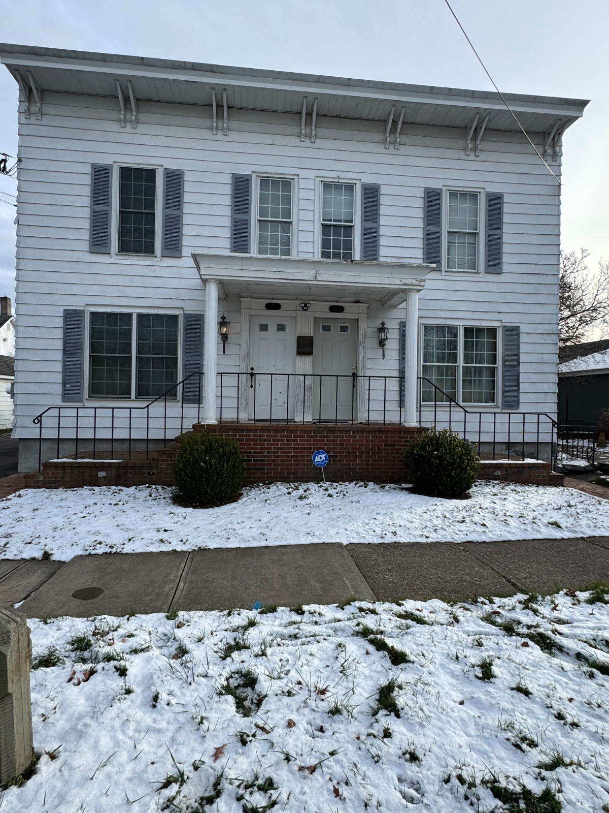 Cozy furnished home near hospital - Photo 8