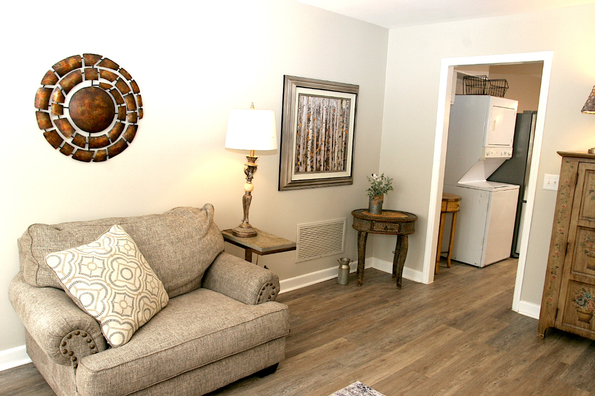 Cozy Apartment in quiet neighborhood - Photo 4
