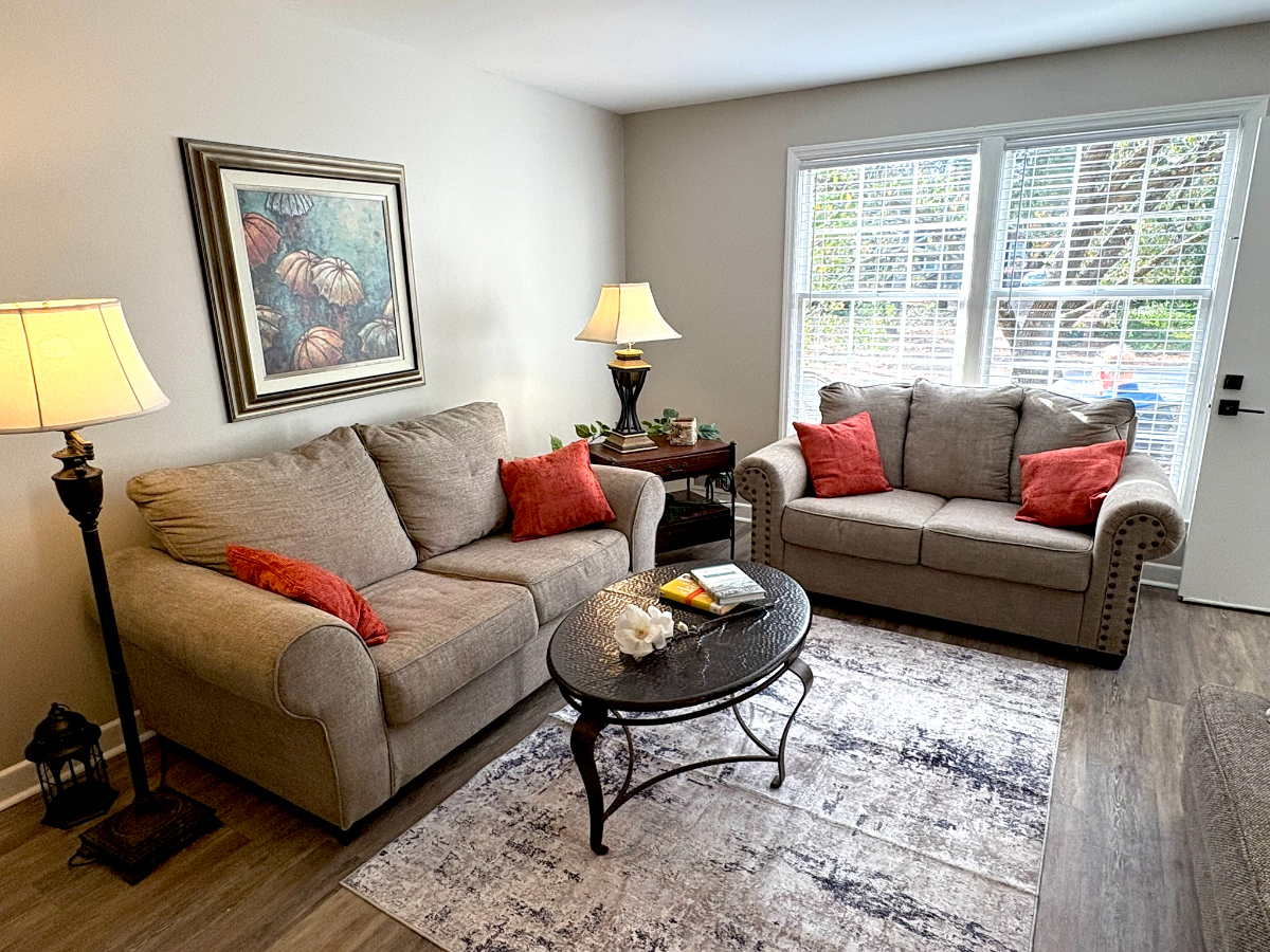 Cozy Apartment in quiet neighborhood - Photo 2
