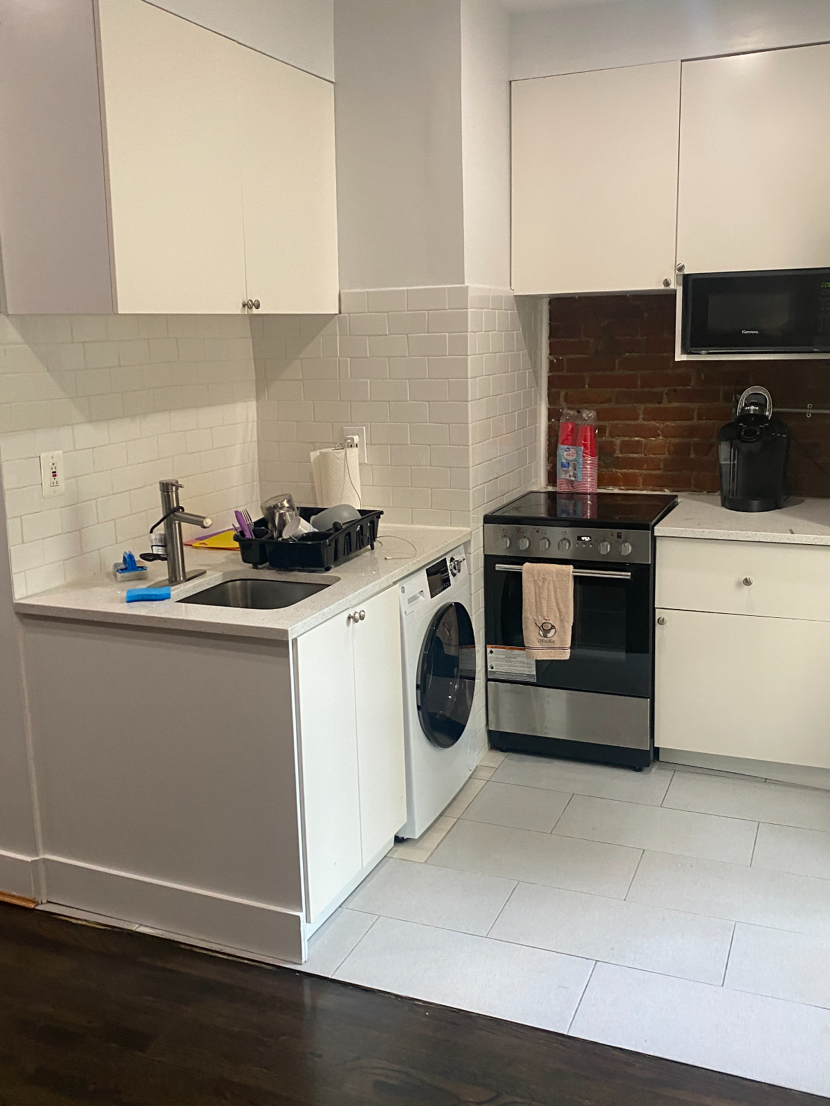 Newly Renovated and Fully Furnished 2BR East Harlem - Wi-Fi - Photo 2