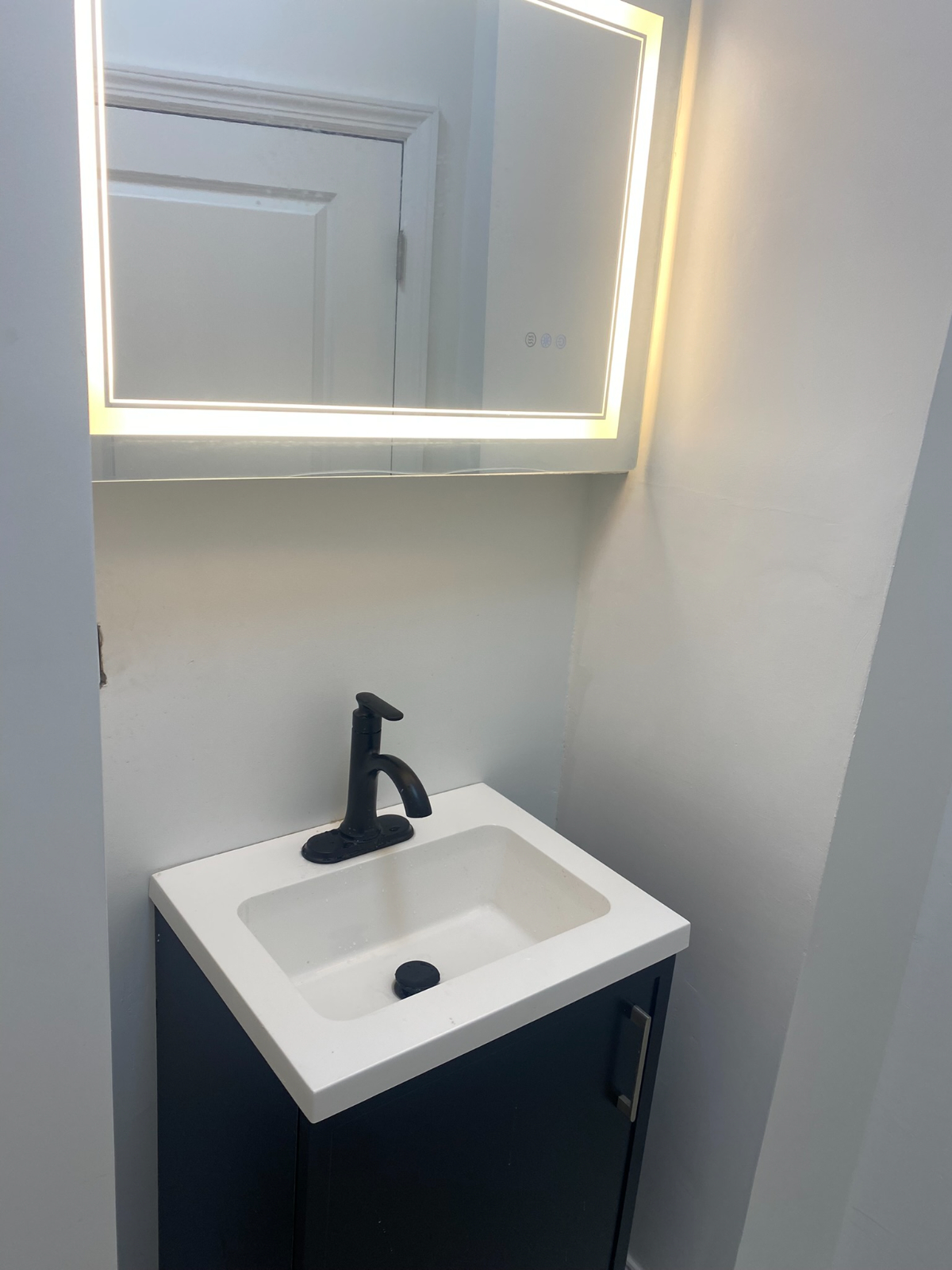 Newly Renovated and Fully Furnished 2BR East Harlem - Wi-Fi - Photo 6