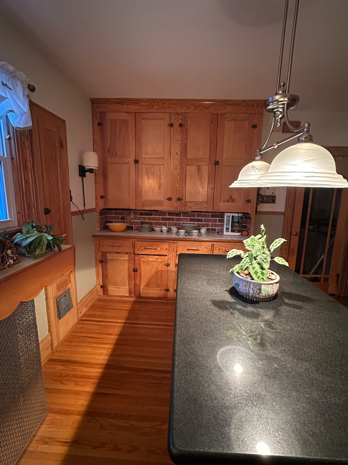 Nice Furnished Room for rent next to Wynn hospital - Photo 2