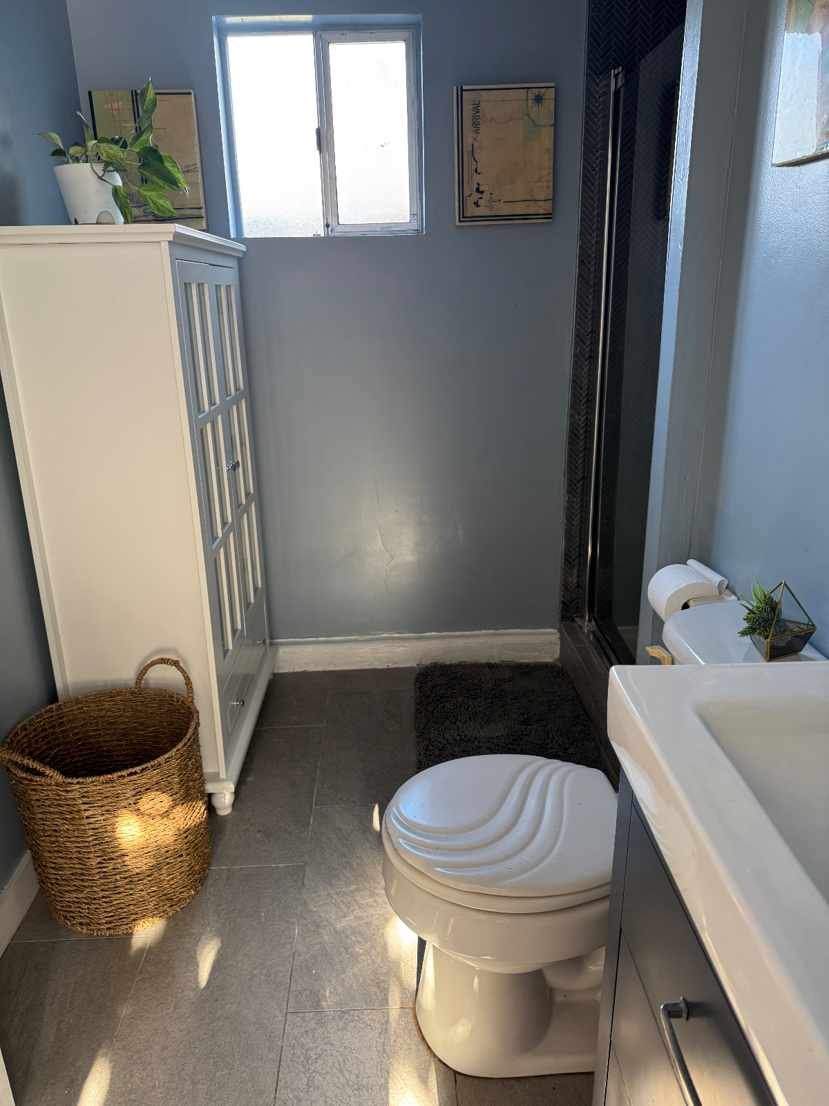Big 1BR, Private Bath, Easy Parking, Laundry, Backyard. Near Transit & Market - Photo 5