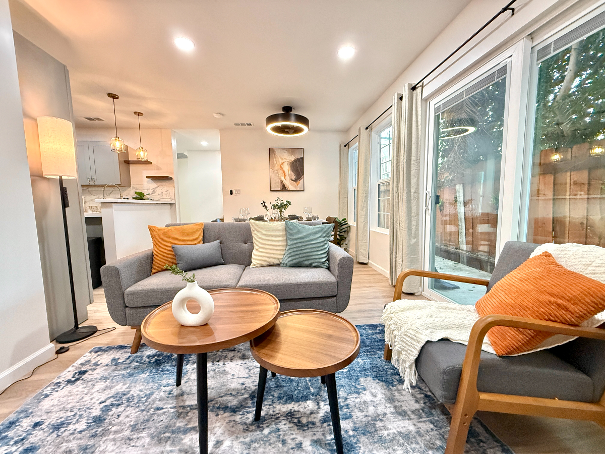 Move-in READY. Elegant Hidden Gem 3Bed/2Bath Culver City&Bev Hills W/Parking&Laundry&All Essentials Included. - Photo 3
