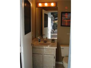 Furnished house on cul-de-sac, pet friendly - Photo 4