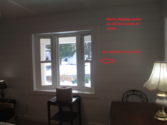Private room with private full bath, private kitchenette, private entrance, private parking. - Photo 1
