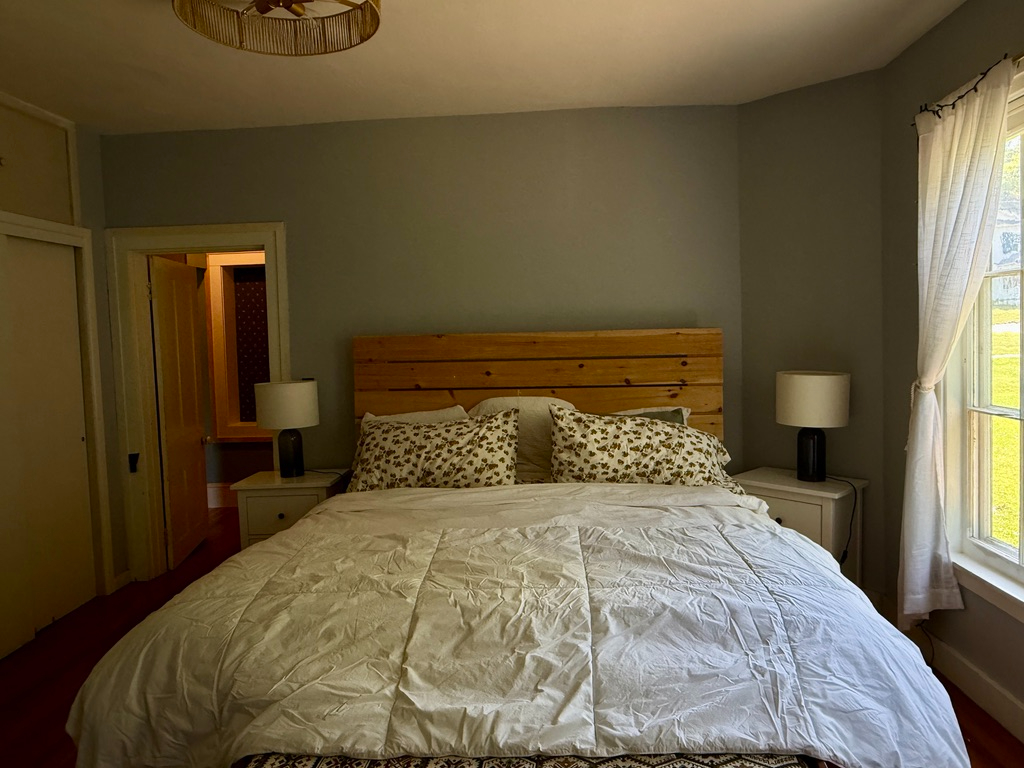 2-bedroom, 2-bath apartment in downtown Vergennes - Photo 4