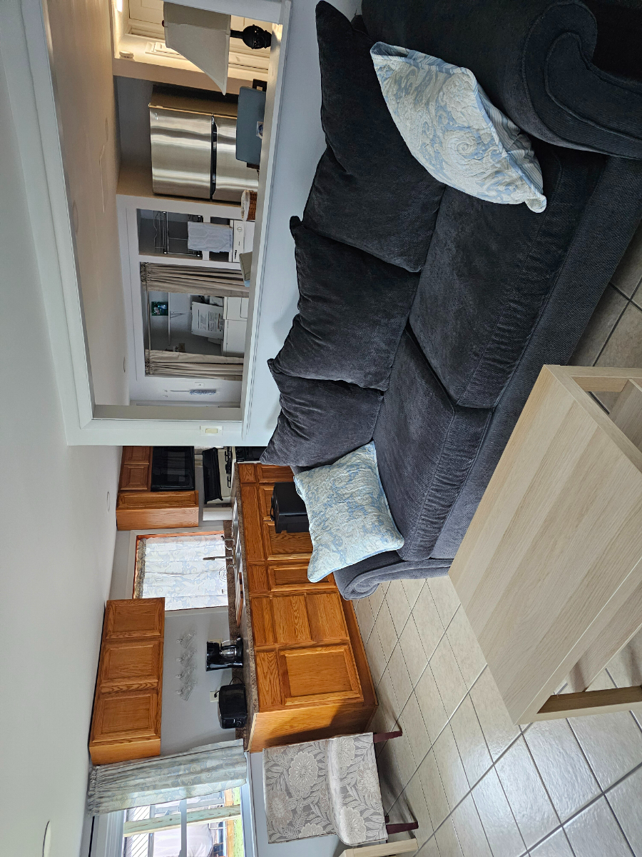 2 bedroom cozy, safe, private apartment - Photo 2
