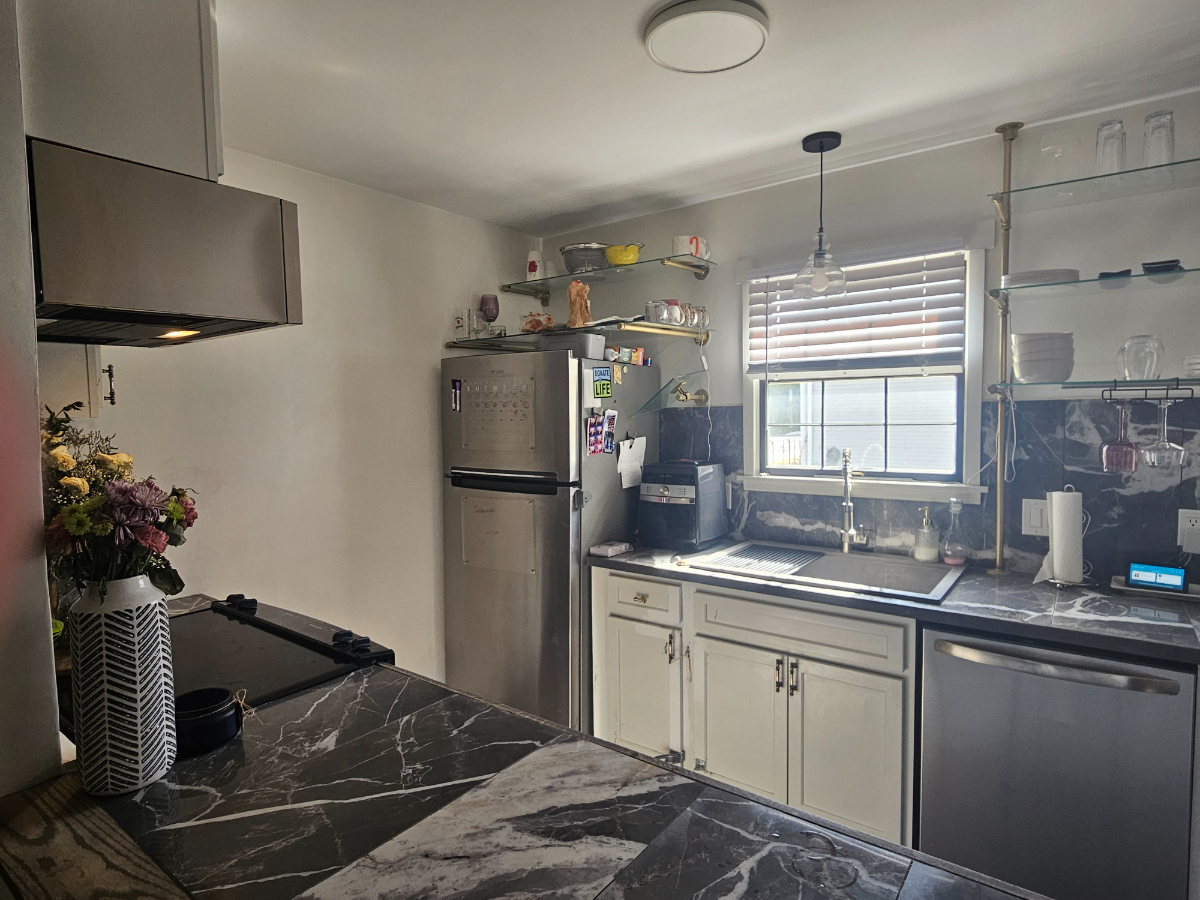 Condo by the beach and downtown - Photo 4