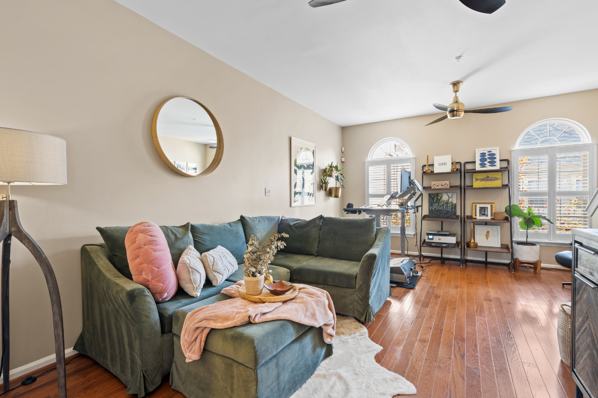 The Jewel in SW - DC Gym, Garage, & Great for Groups - Photo 2
