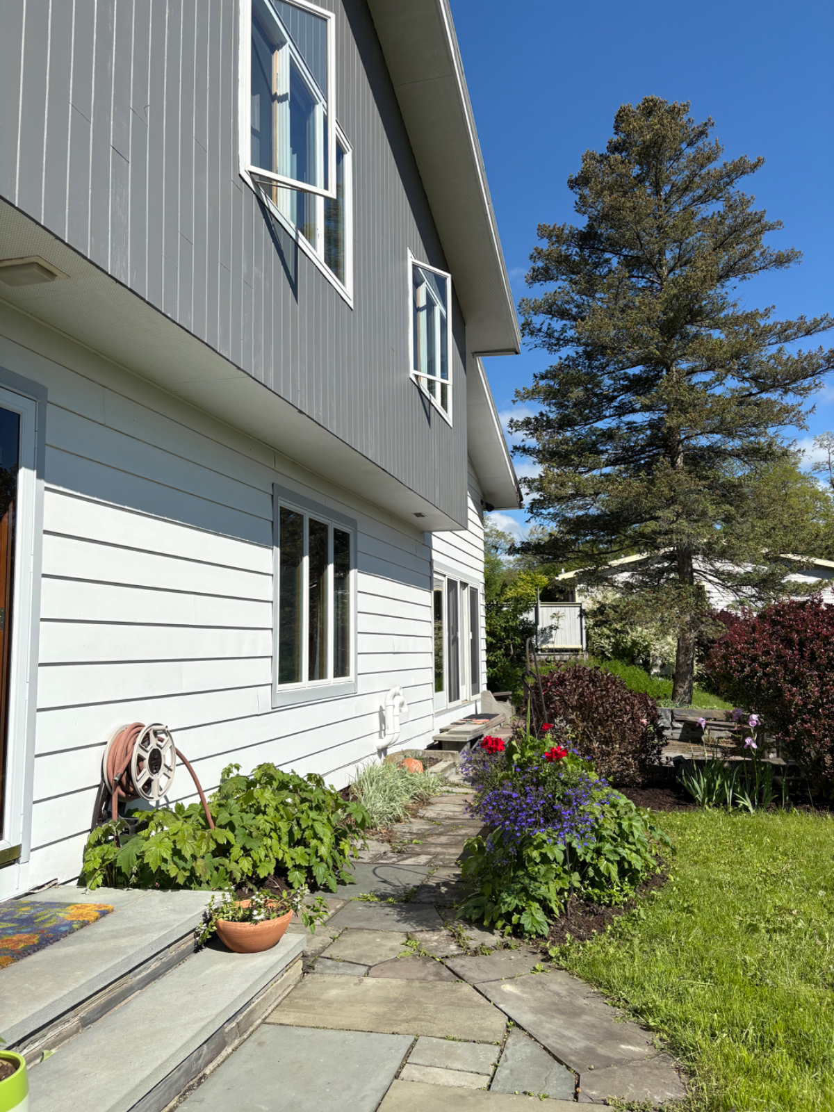 Beautiful, bright studio with lake views - Photo 6