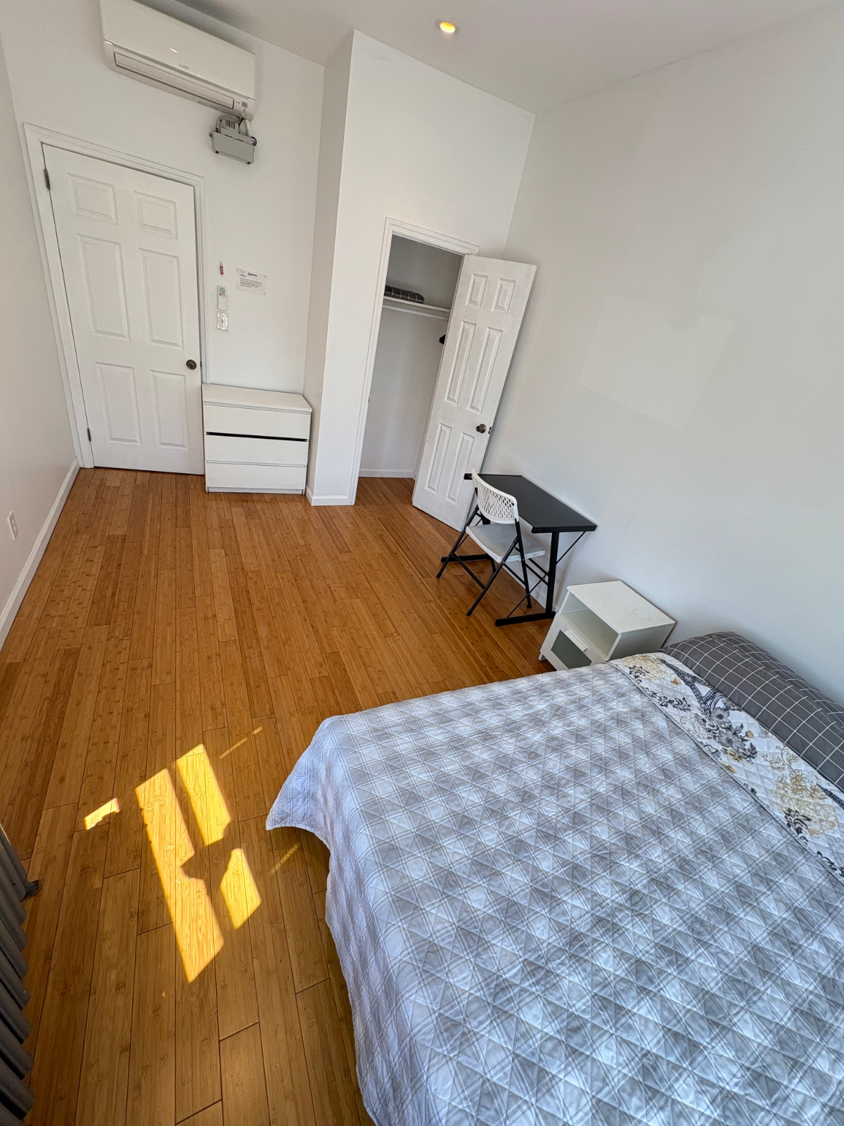 Modern Spacious Brooklyn Brownstone with lots of Natural Sunlight - Photo 6