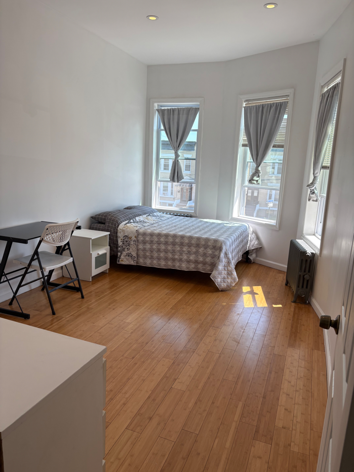 Modern Spacious Brooklyn Brownstone with lots of Natural Sunlight - Photo 7
