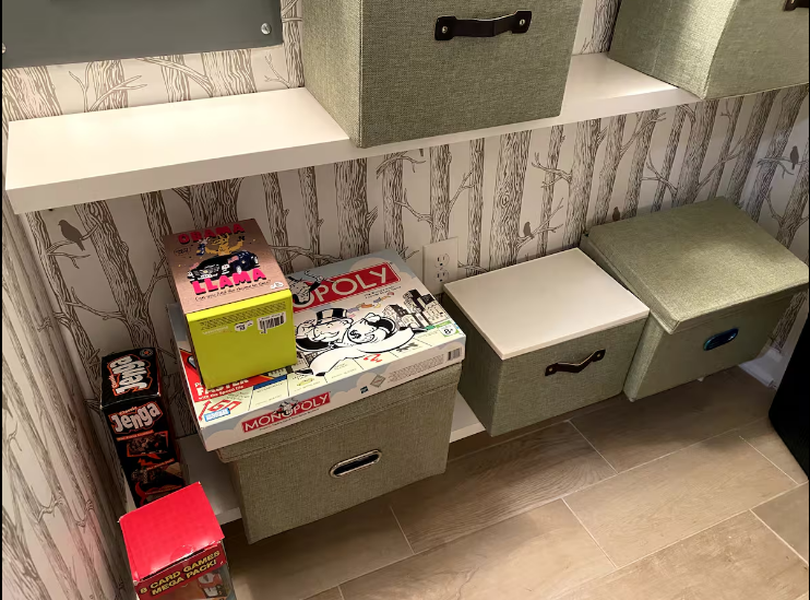 Private stylish basement apartment - Photo 11