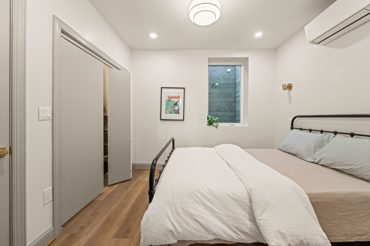 1 Bedroom Apt at Catholic University - Photo 10