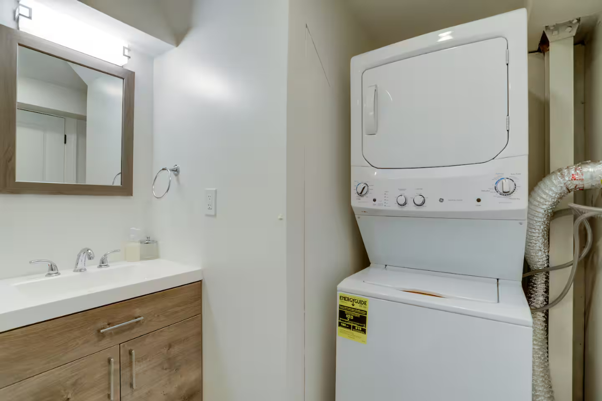 Modern 1-Bedroom Basement Apartment with Updated Interiors and Easy Access to DC, Maryland & Norther - Photo 9