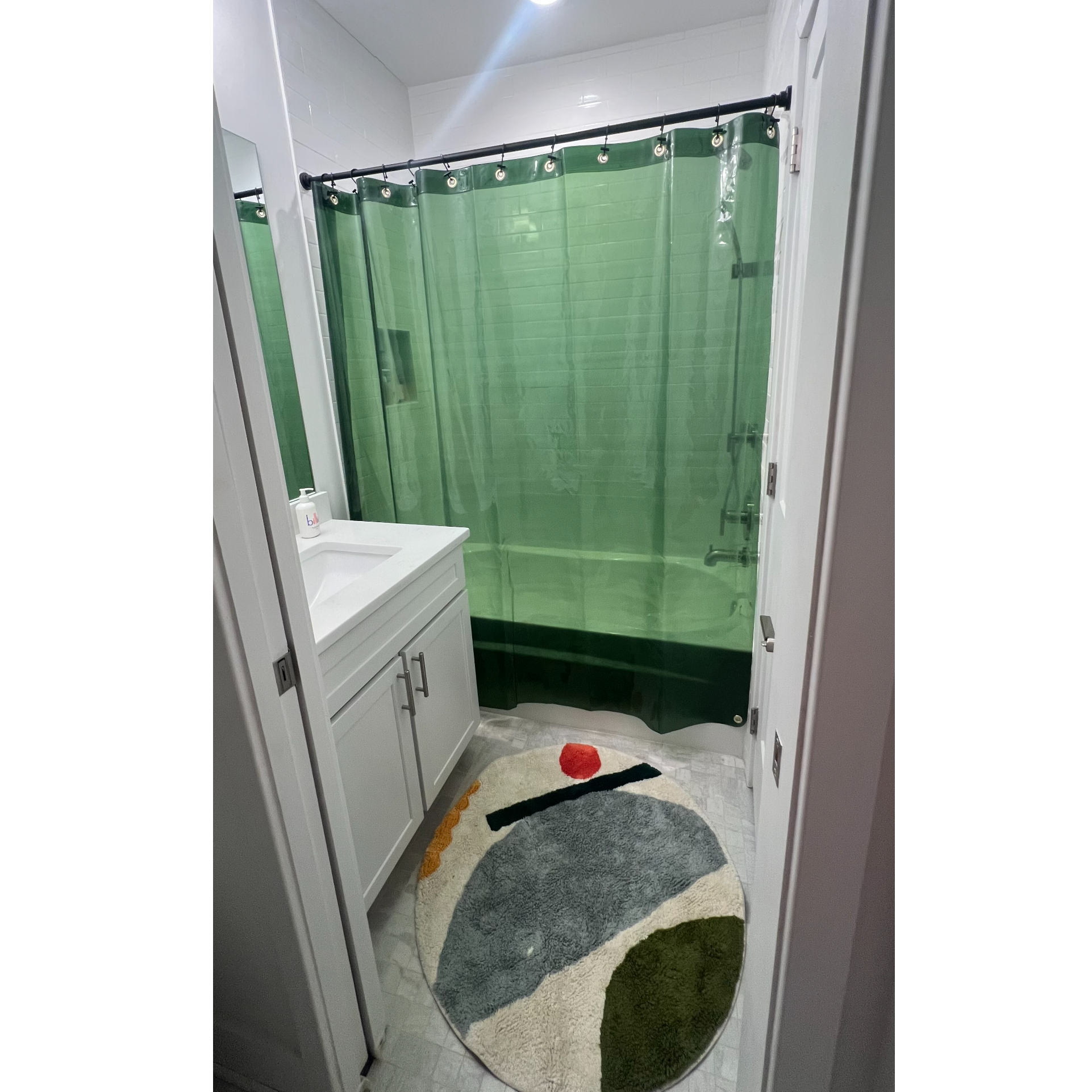 Your own private space with access to the full spacious house, parking - Photo 3