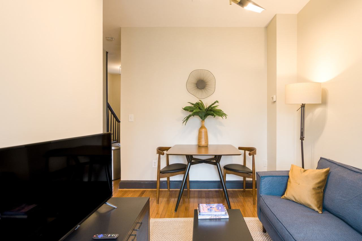 Private Bedroom in Columbia Heights 175 2C - Photo 3