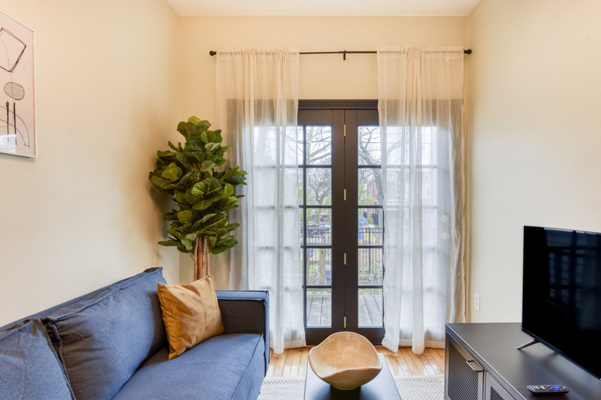 Private Bedroom in Columbia Heights 175 2C - Photo 6