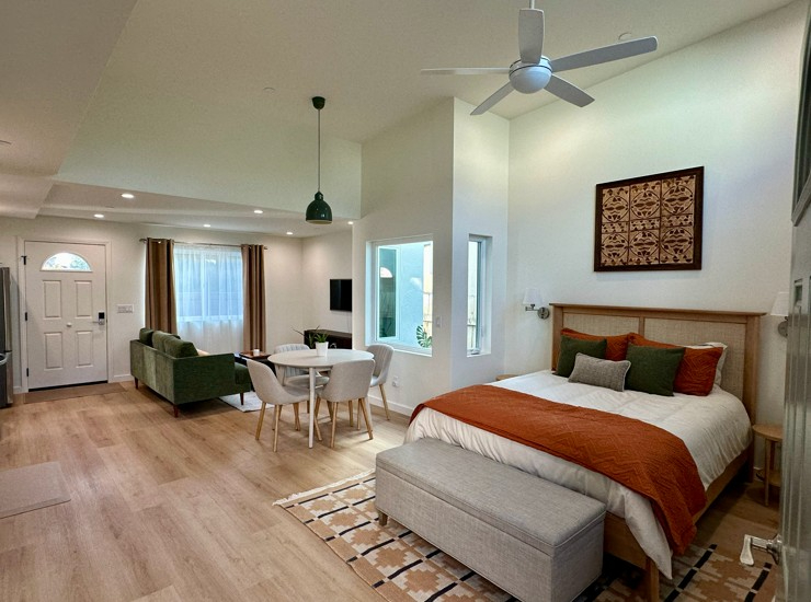 Cozy & modern studio in North Park/Morley Field - Photo 1