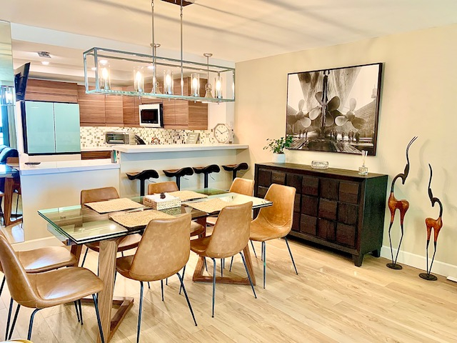 Stunning Bayside Condo With Sparkling Water Views Offering Prime Location Near Major Hospitals - Photo 4