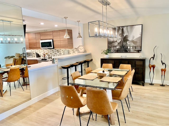 Stunning Bayside Condo With Sparkling Water Views Offering Prime Location Near Major Hospitals - Photo 3