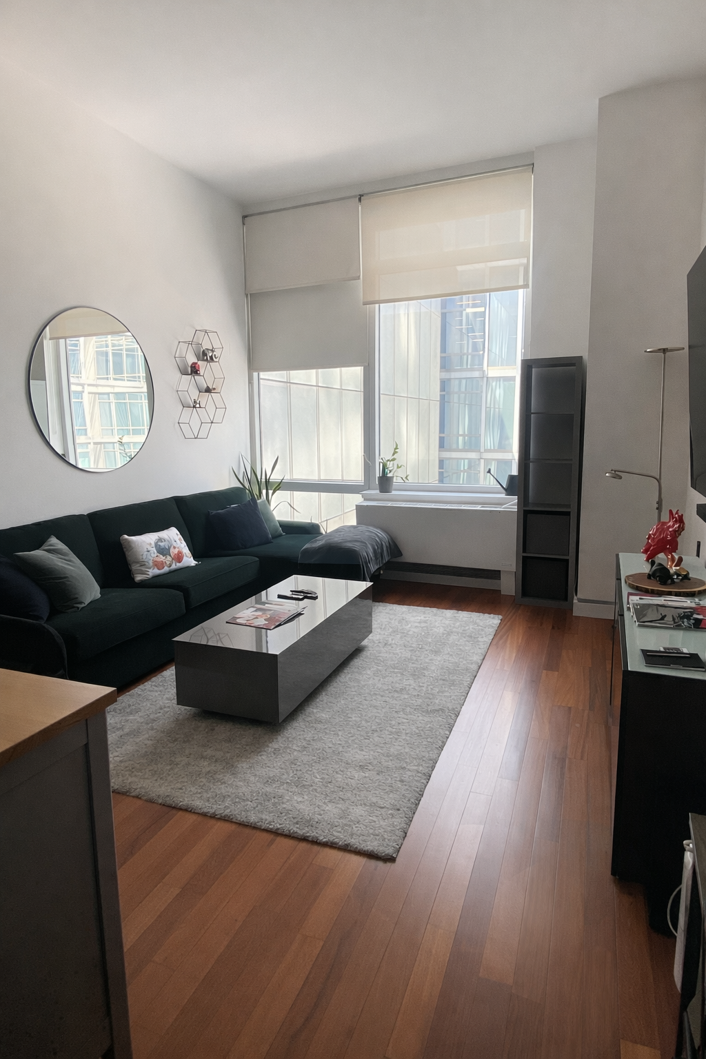 Stylish & Modern Luxury Rental in Heart of NYC - Photo 9