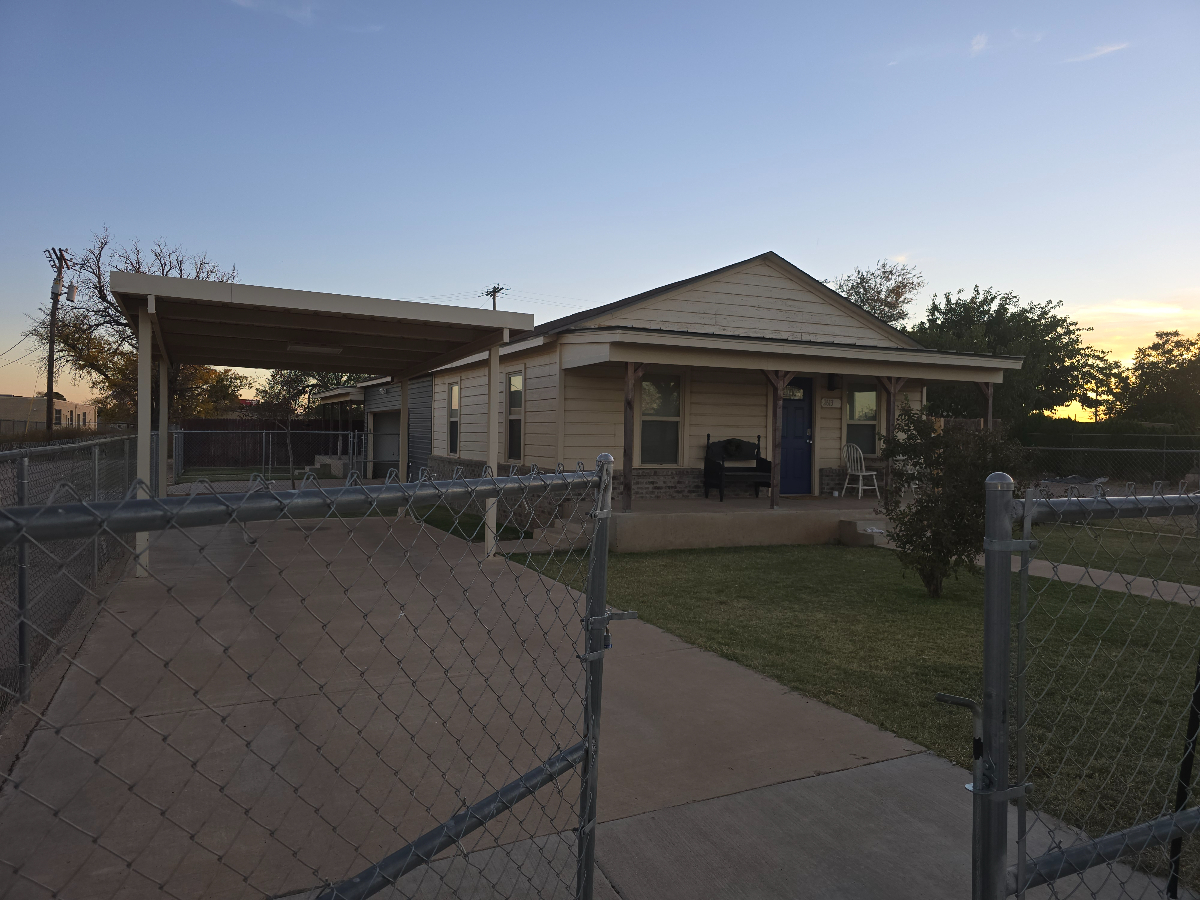 Comfy Casita with Character - Photo 3