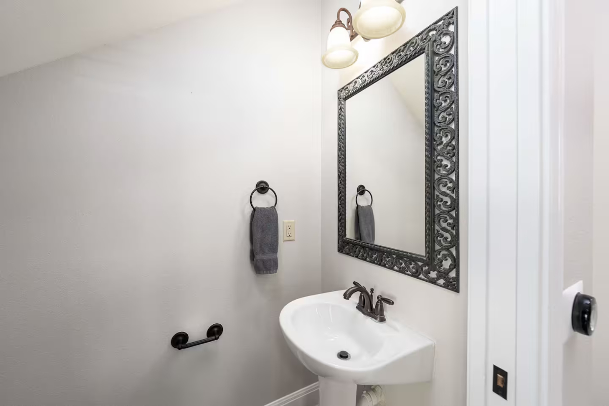 Chic East Austin Home Unit A - Photo 10