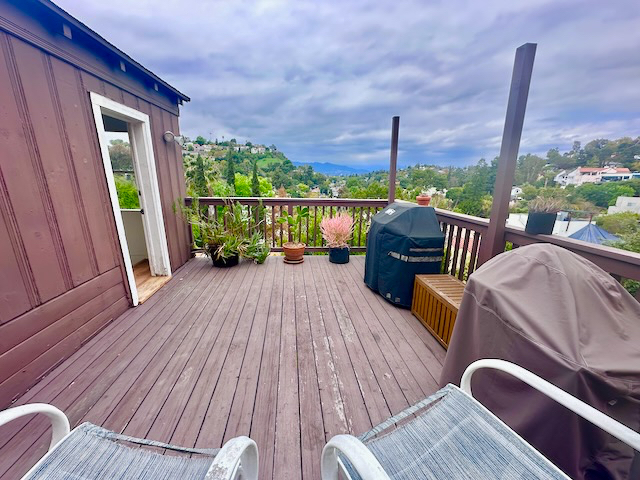 Silver Lake home with mountain views - Photo 2