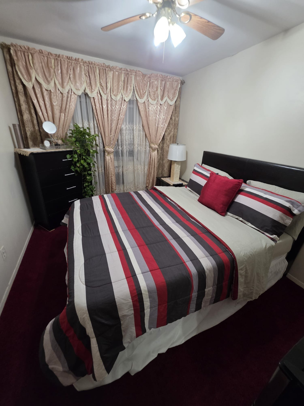 Comfortable Furnished Room With Great Amenities an - Photo 1