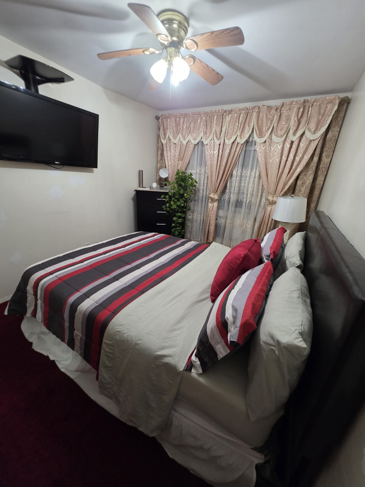 Comfortable Furnished Room With Great Amenities an - Photo 2