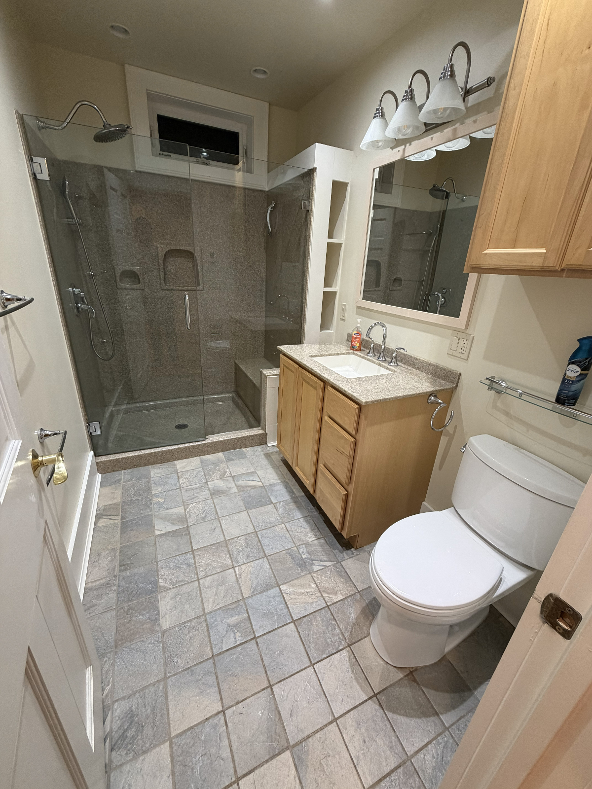 Charming 3BR Single Family Home in Rutland - Fully Renovated (1.25 acres plus Garage) - Photo 5