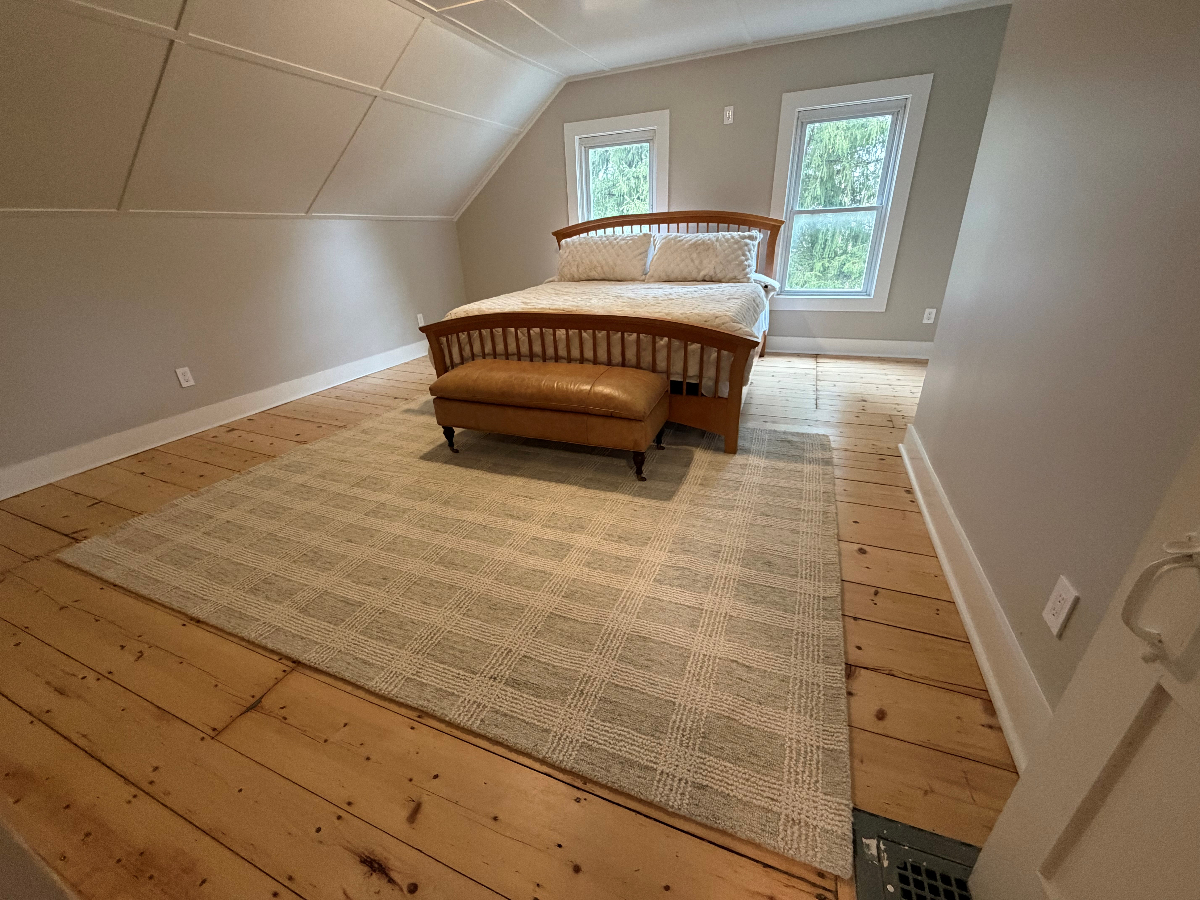 Charming 3BR Single Family Home in Rutland - Fully Renovated (1.25 acres plus Garage) - Photo 6